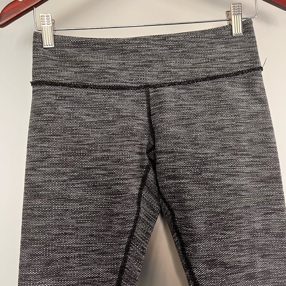 Lululemon Capri leggings - Picture 6 of 11